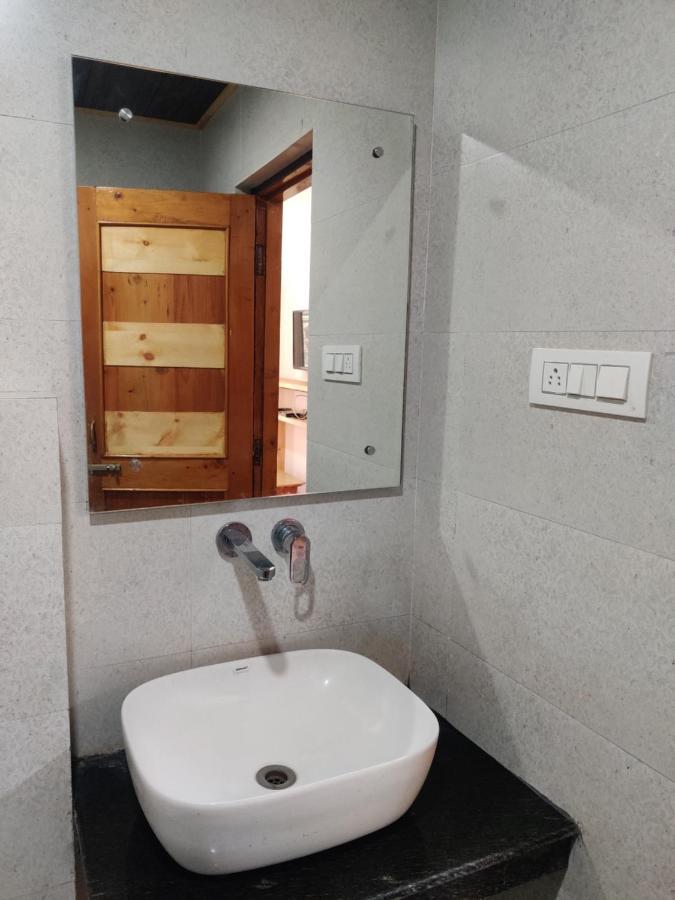 Hadimba Way Manali - Top Rated And Most Awarded Property In Manali !! Balcony Rooms 外观 照片